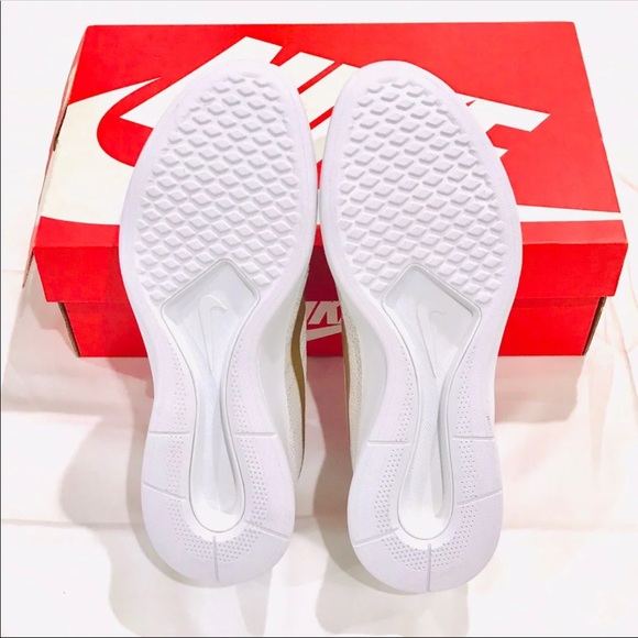 SOLD Nike DualTone Racer Trainers White Metallic - Picture 3 of 8